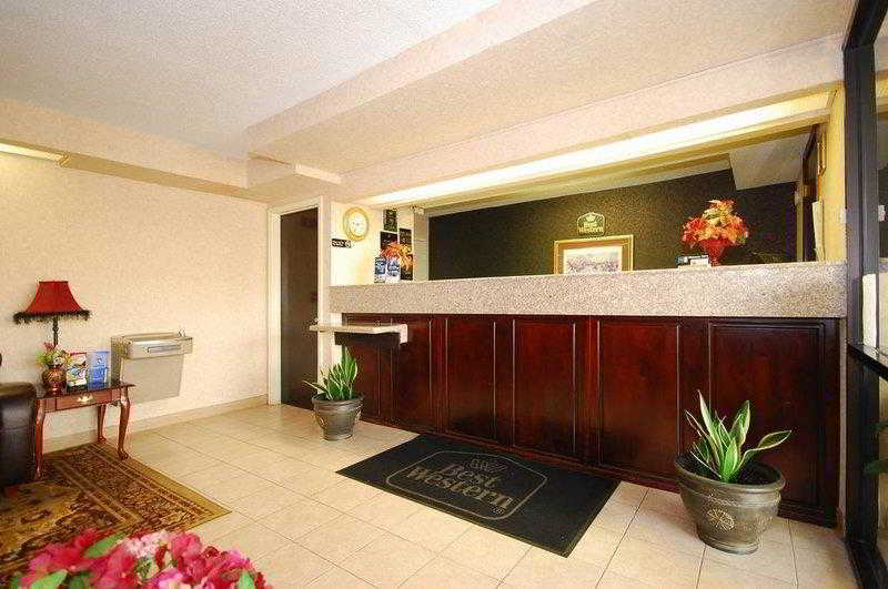 Days Inn & Suites By Wyndham Warner Robins Near Robins Afb Esterno foto